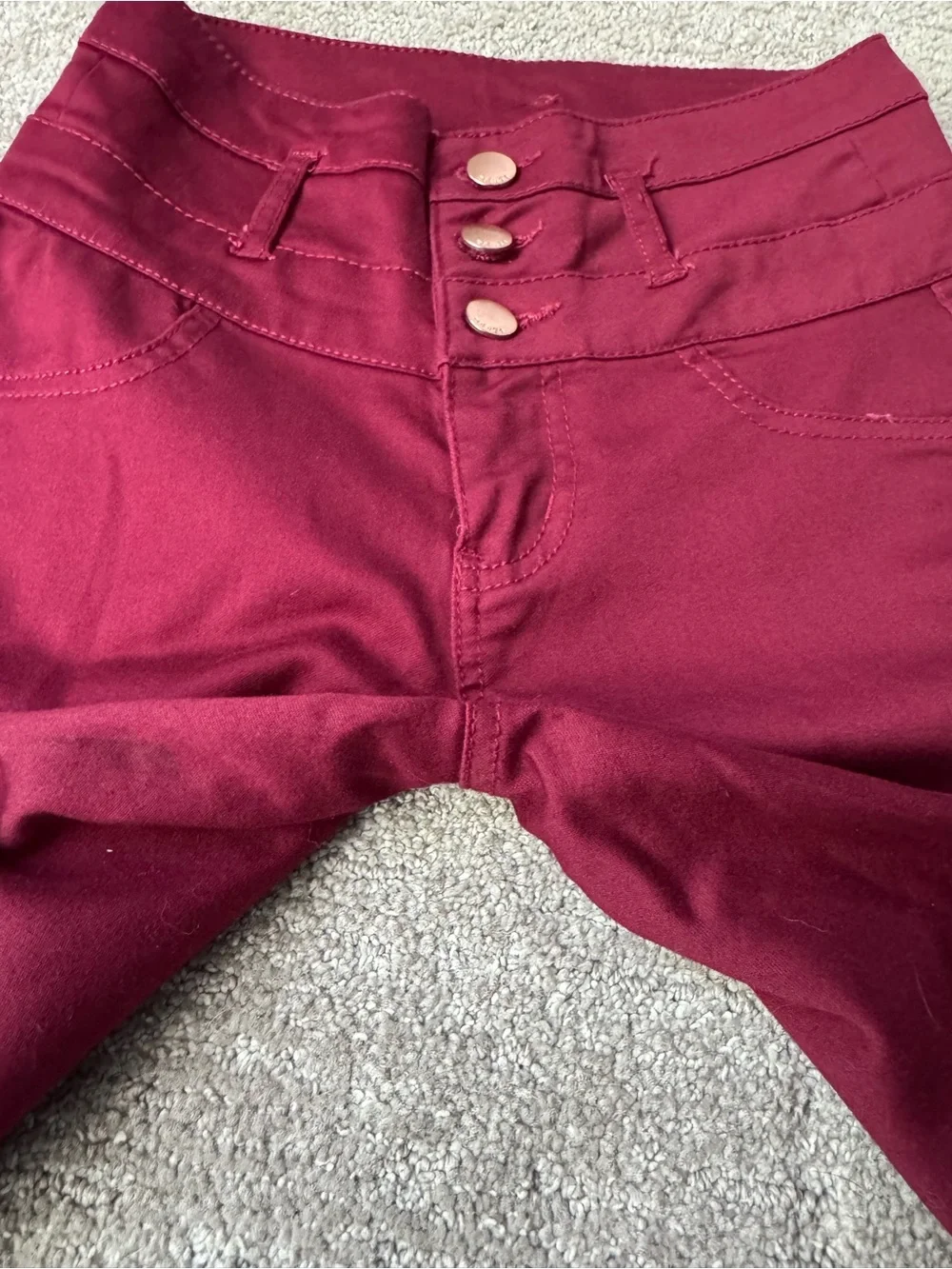 Refuge High Waisted 3-Button Skinny Pants in Burgundy Wine - Size:0 - Picture 3 of 8